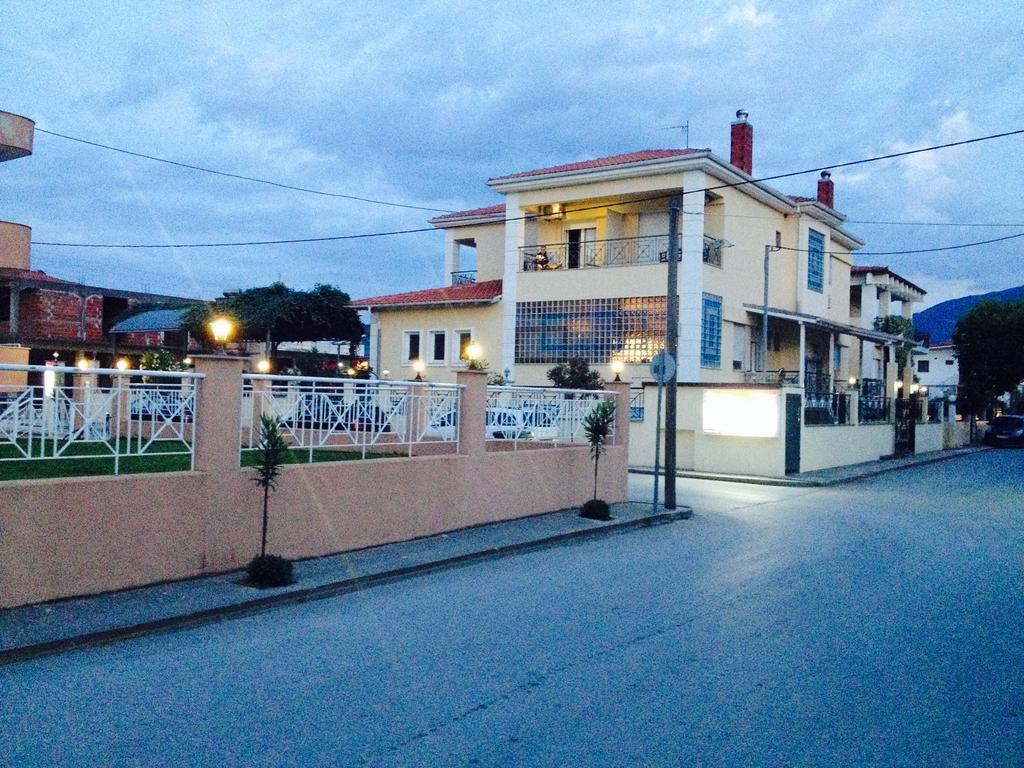 Pfaffenhofen Daire Vrasná Dış mekan fotoğraf